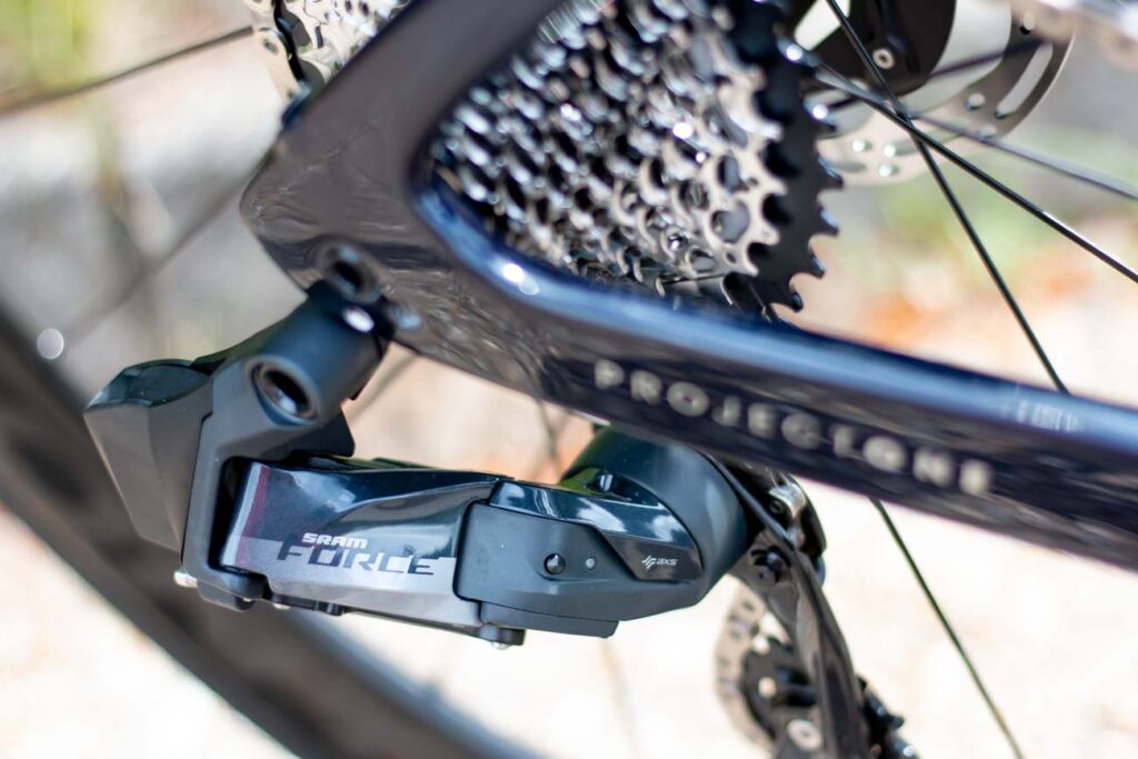 D&eacute;railleur arri&egrave;re SRAM Force eTap AXS