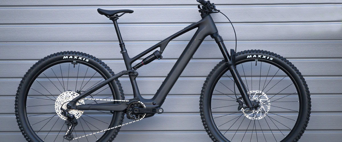 Vélo électrique VTT Cube AMS Hybrid ONE44 Race