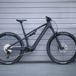 Vélo électrique VTT Cube AMS Hybrid ONE44 Race