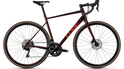 Vélo de course Cube Attain SLX en rouge bordeaux.