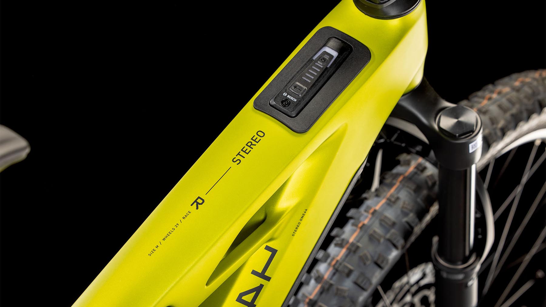 Cube Stereo Hybrid ONE44 HPC Race 800 flashlime n blue 2025 VTT tout suspendu électrique